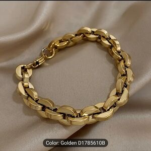 🎊🎊NEW🎊🎊 CHUNKY!! Stainless Steel Chunky Cuban Link Bracelet in  GOLD